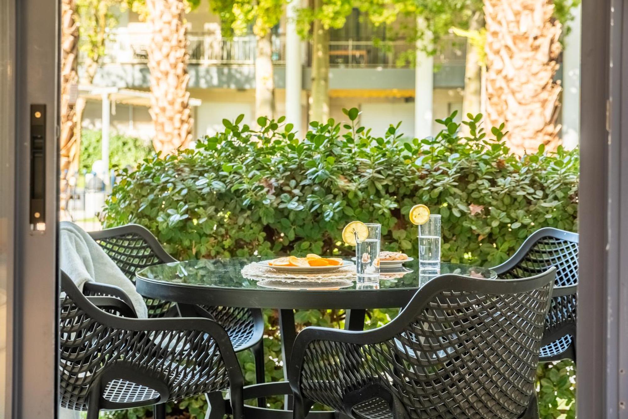 Royal Park Apartments Resort By Sea N Rent Ейлат Екстер'єр фото